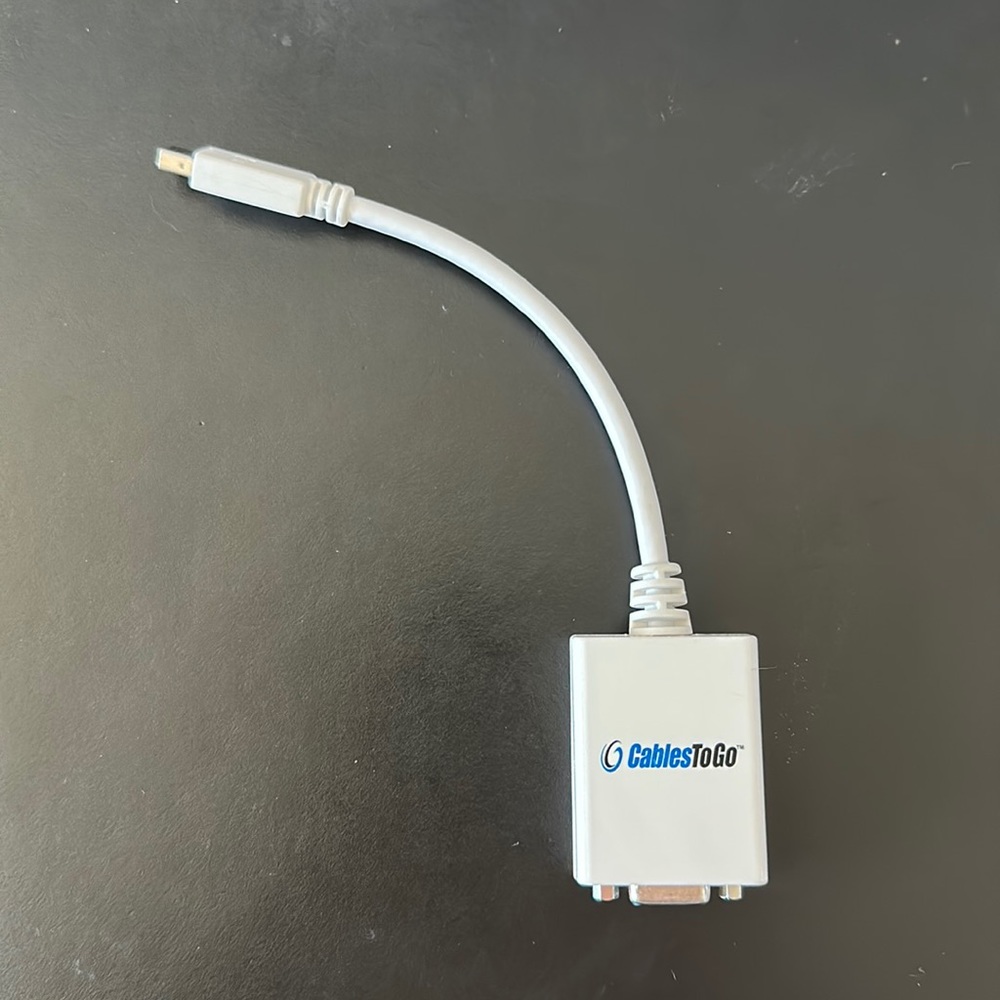 Apple MiniDisplayPort to VGA adapter by Cables to Go